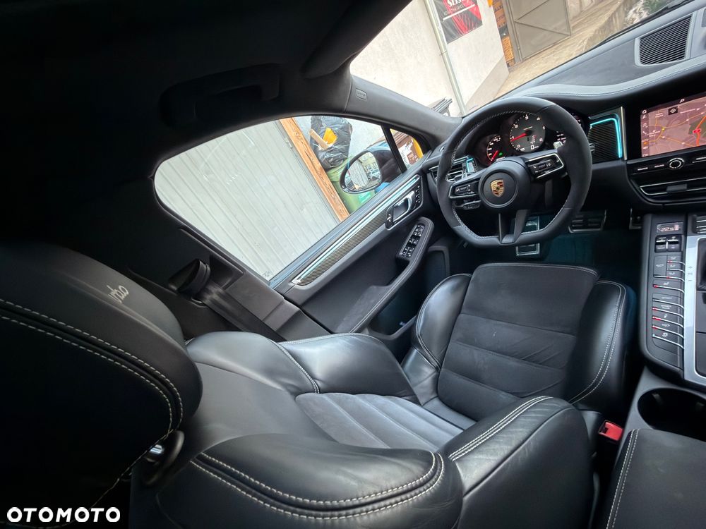 Porsche Macan - 29