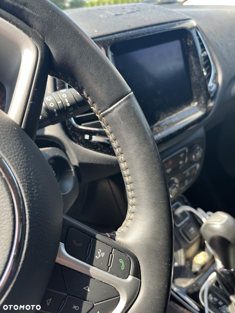 Volvo XC 90 - 9