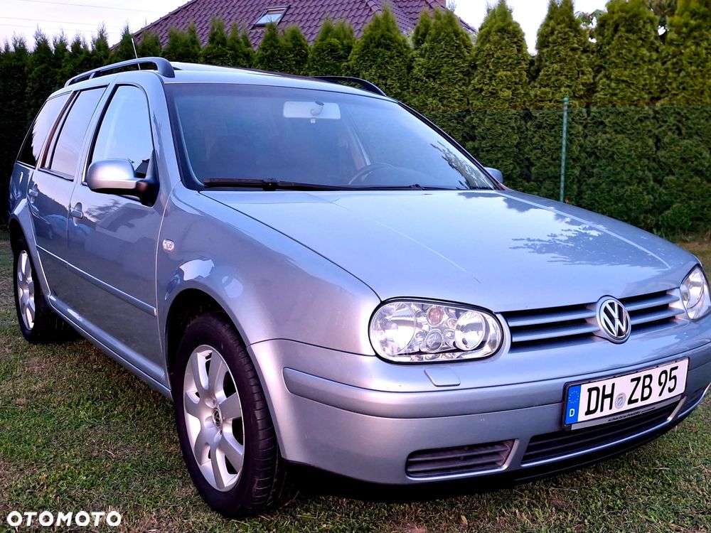 Volkswagen Golf - 1
