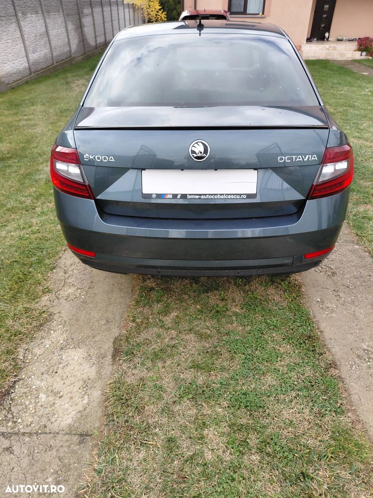 Skoda Octavia 1.5 TSI DSG Style - 5