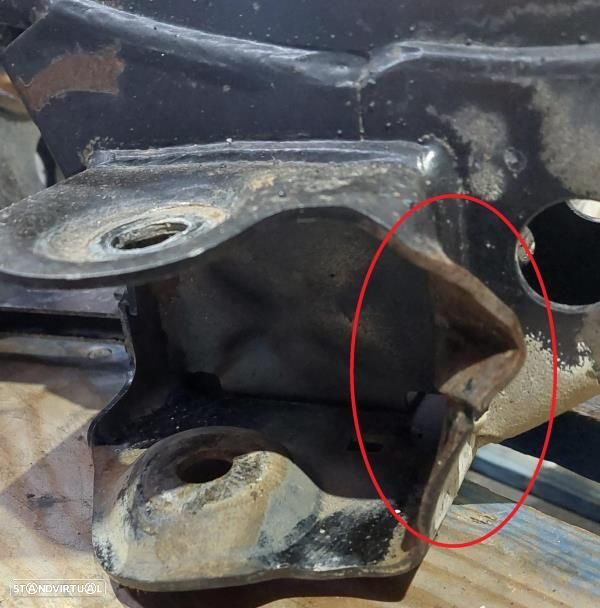 Charriot Dianteiro Mercedes-Benz Vito Caixa (W447) - 2