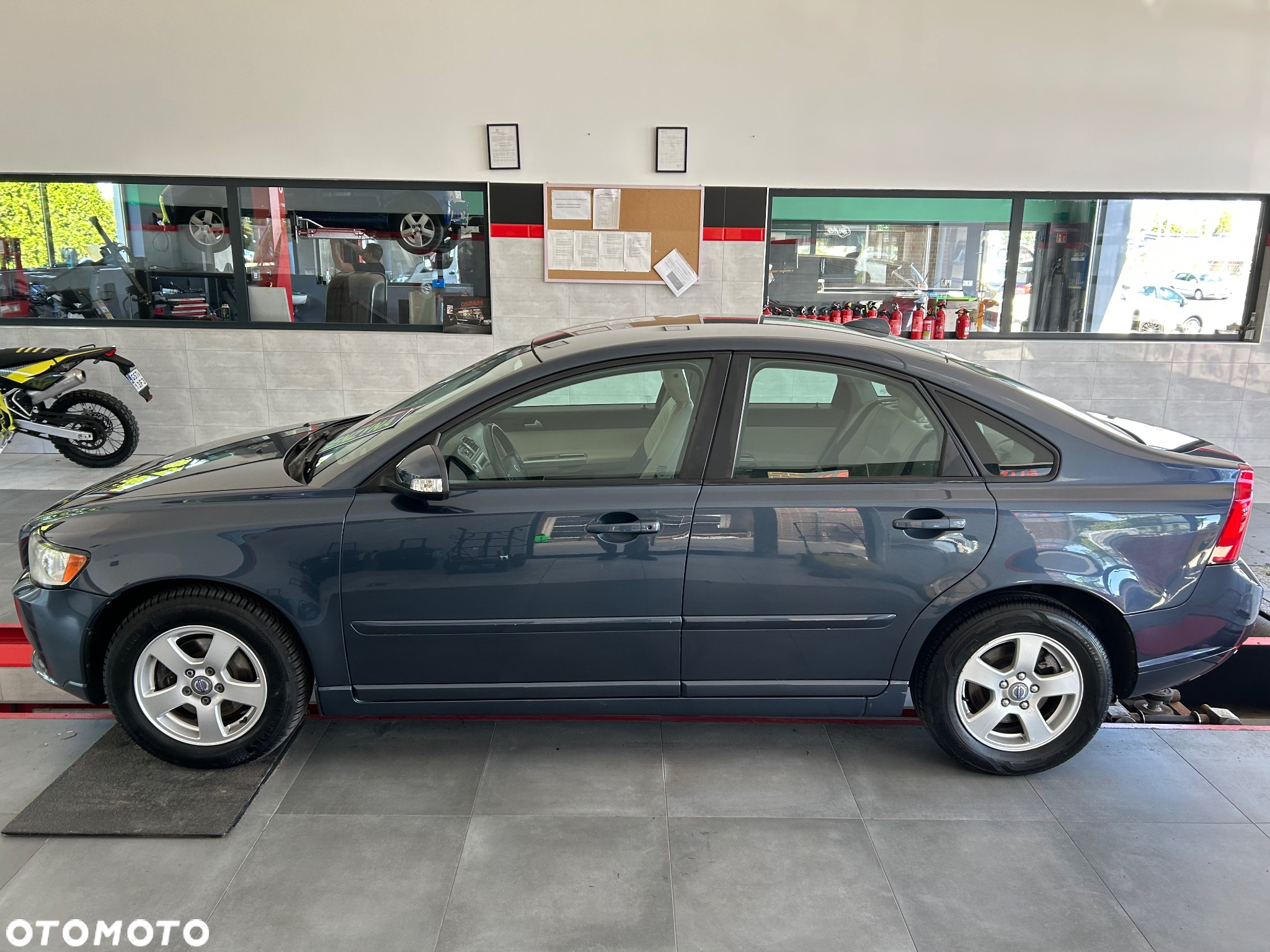 Volvo S40 1.6 Momentum - 4