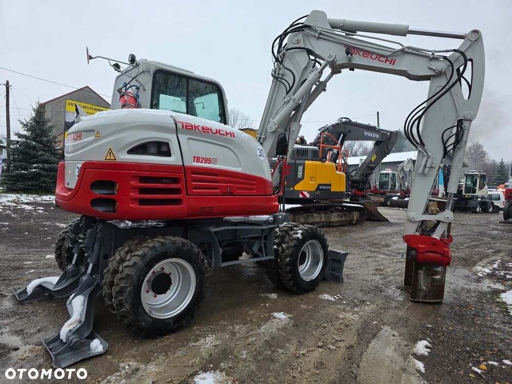 Takeuchi TB 295W Powertilt - 10