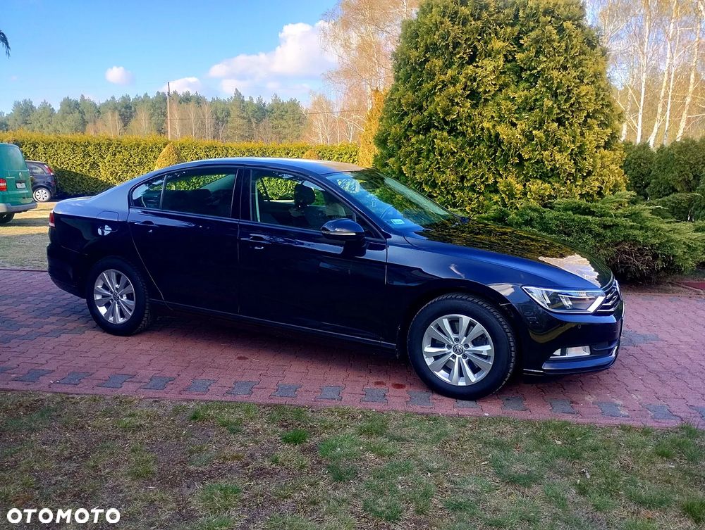 Volkswagen Passat - 13