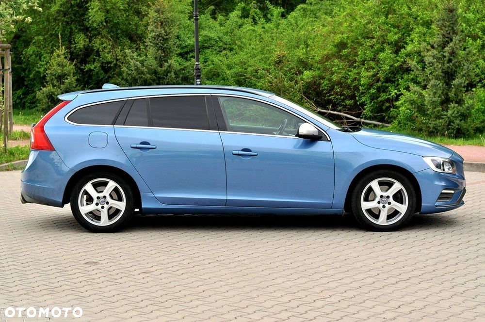 Volvo V60 D3 Drive-E R-Design Momentum - 28
