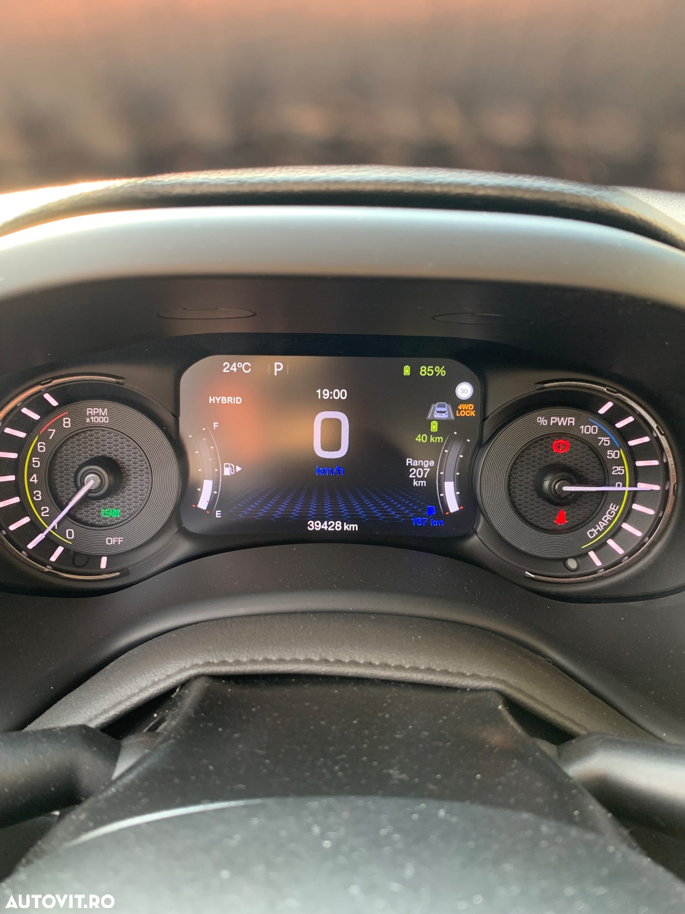 Jeep Renegade 1.3 T-GDI 4xe PLUG-IN Hybrid Automatik Summit - 12