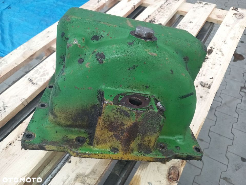 Przystawka przedniego napędu wałek RE47386 RE47384 R95449 John Deere 7600 7700 7800 - 8