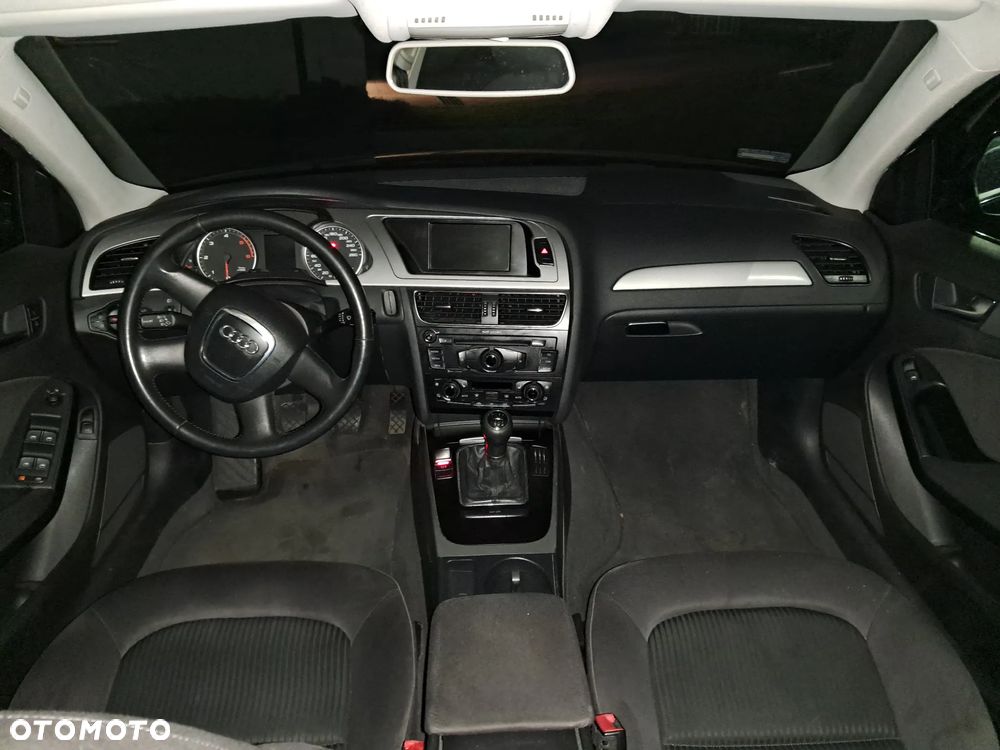 Audi A4 Limousine - 7