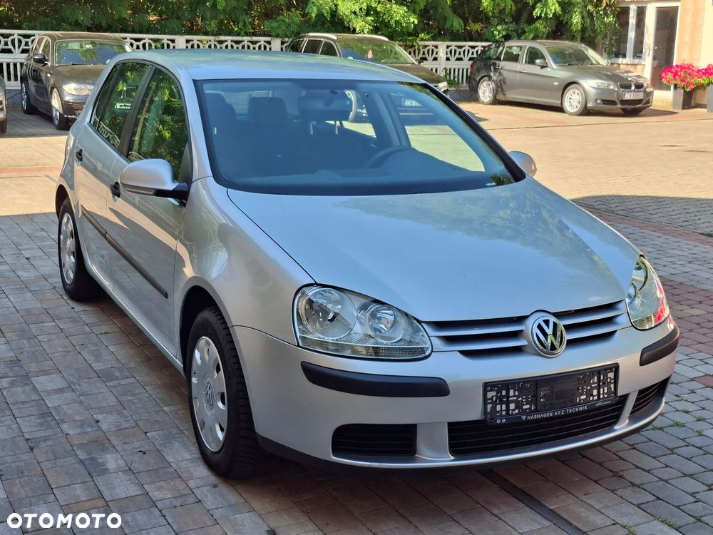 Volkswagen Golf - 5