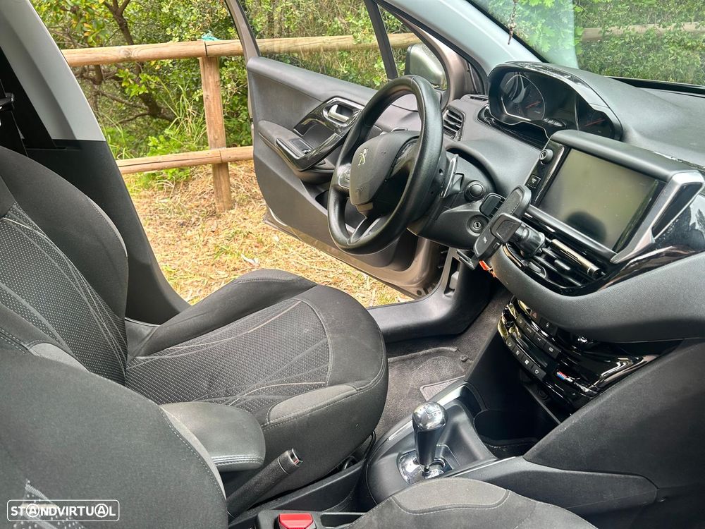 Peugeot 208 e-HDi 68 EGS5 Stop&Start Active - 10