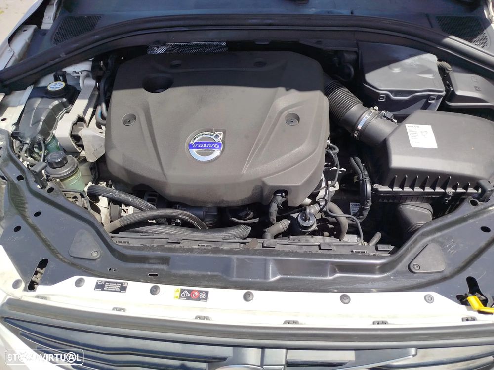 Volvo XC 60 2.0 D4 R-Design Geartronic - 13
