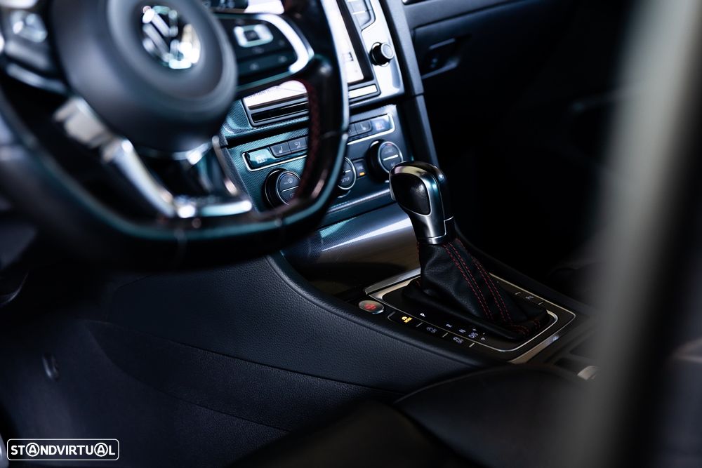 VW Golf GTI Performance BlueMotion DSG - 26