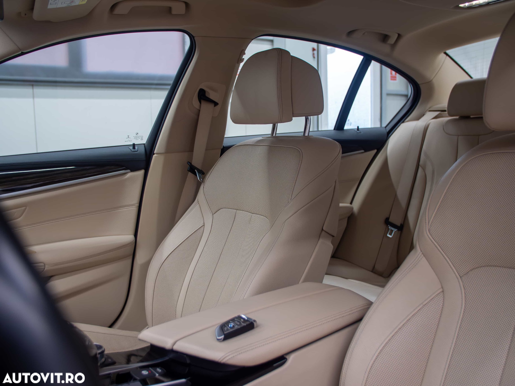 BMW Seria 5 520d xDrive AT - 19