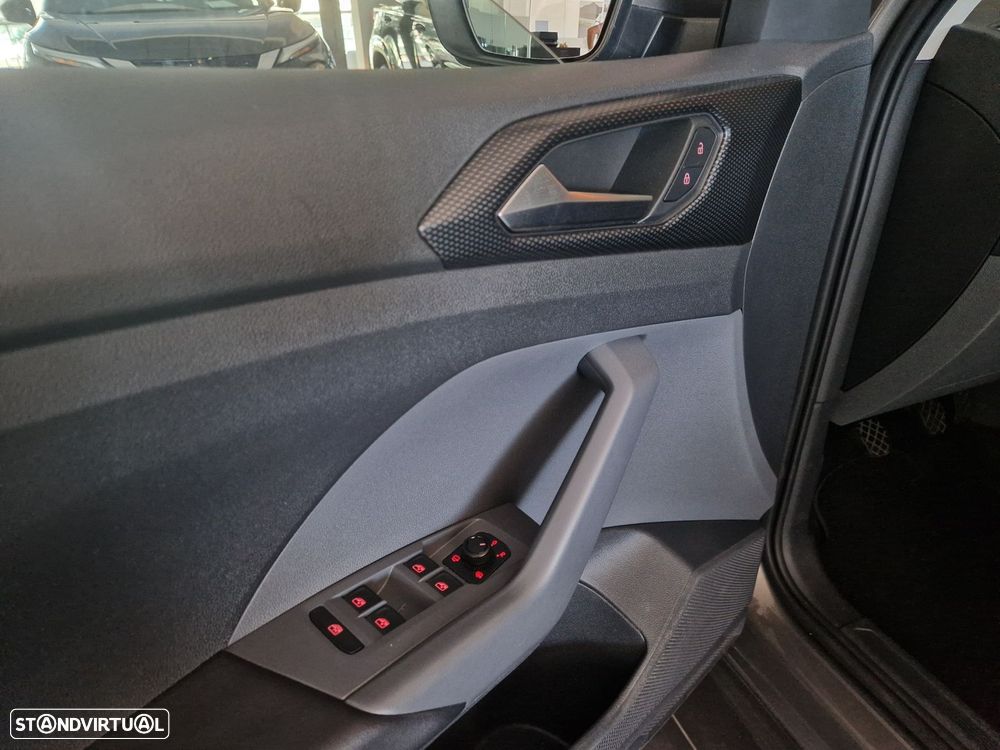 VW T-Cross 1.0 TSI Life - 12