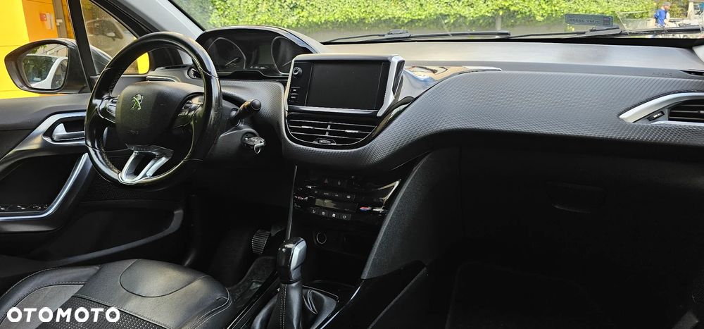 Peugeot 2008 PureTech 110 Stop&Start Allure - 25
