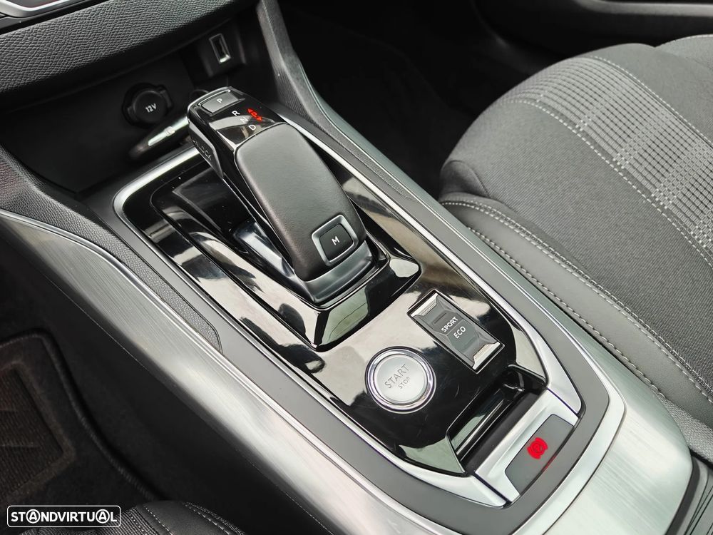 Peugeot 308 1.2 PureTech Allure Pack EAT8 - 29