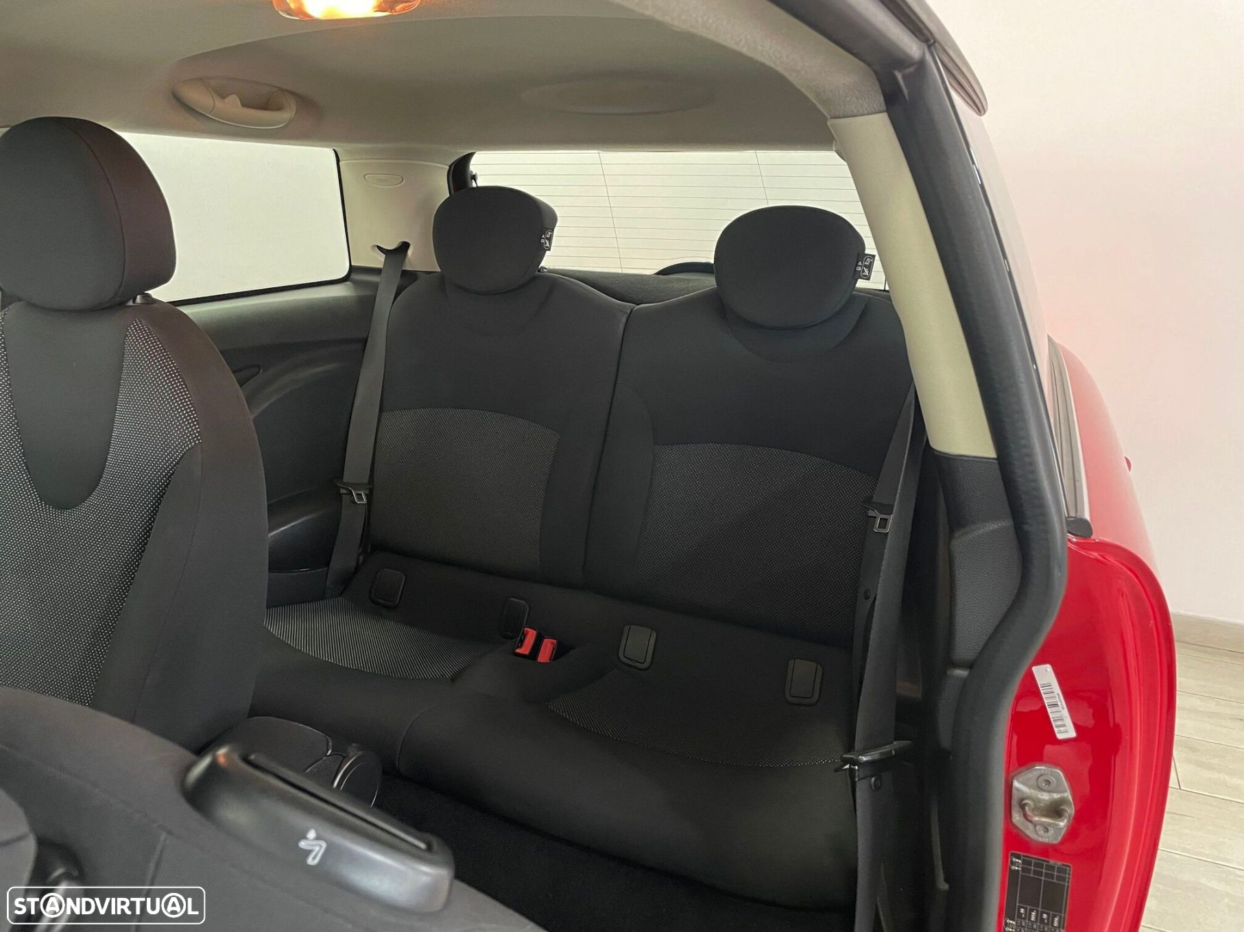 MINI 3 Portas Cooper D - 4