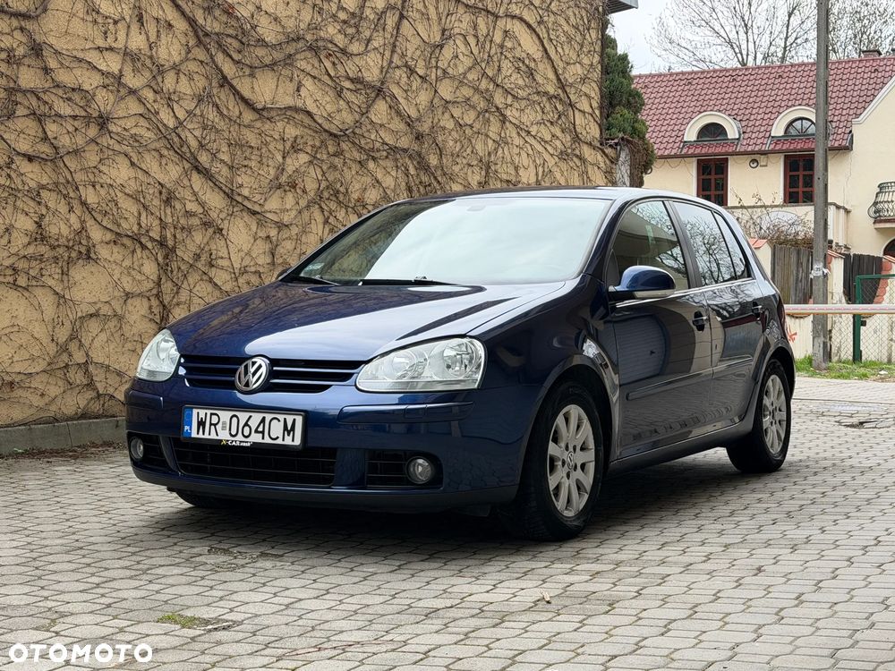 Volkswagen Golf 2.0 FSI Comfortline DSG - 1