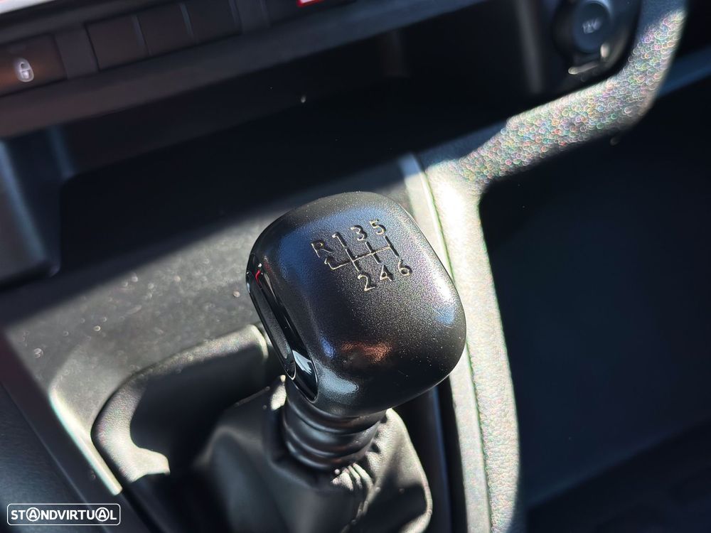 Peugeot Traveller 1.5 BlueHDi L2H1 Standard - 19