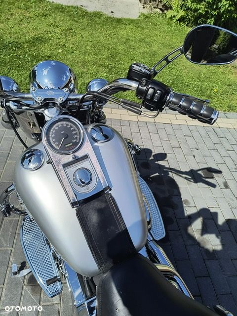 Harley-Davidson Softail Heritage Classic - 10