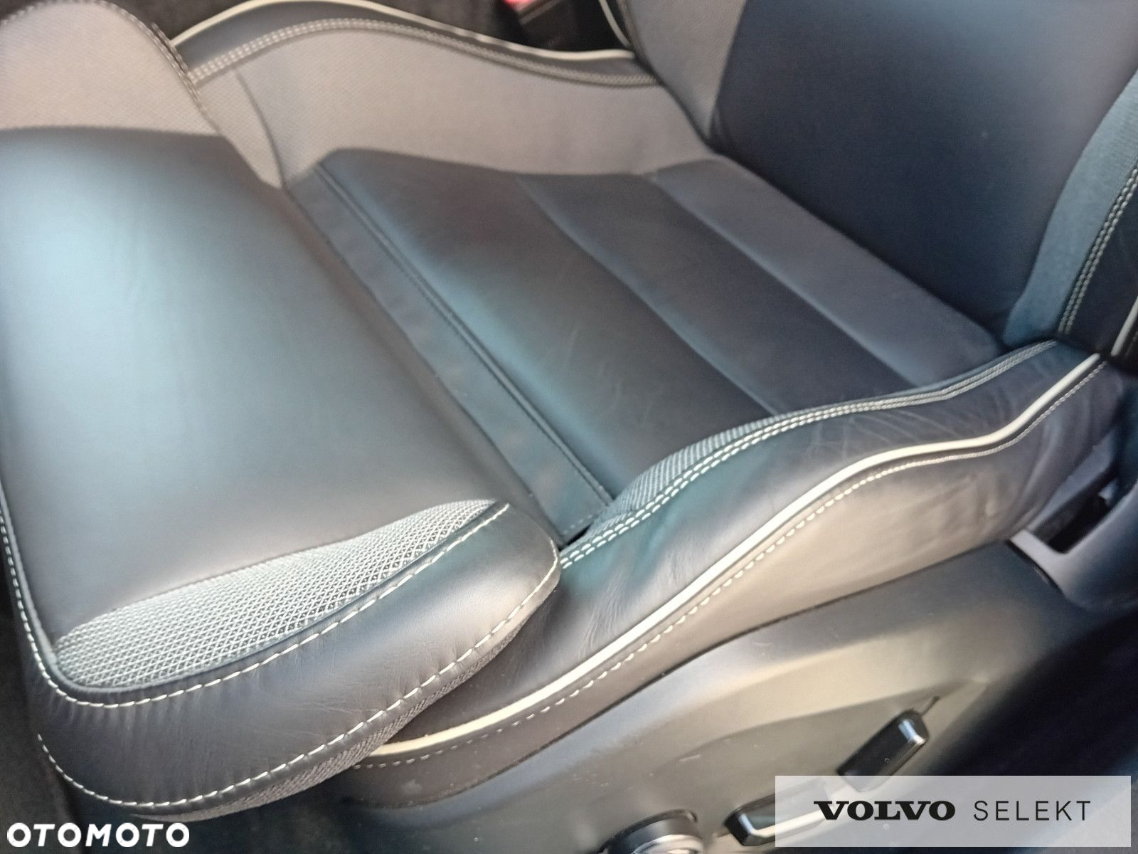 Volvo XC 60 - 30