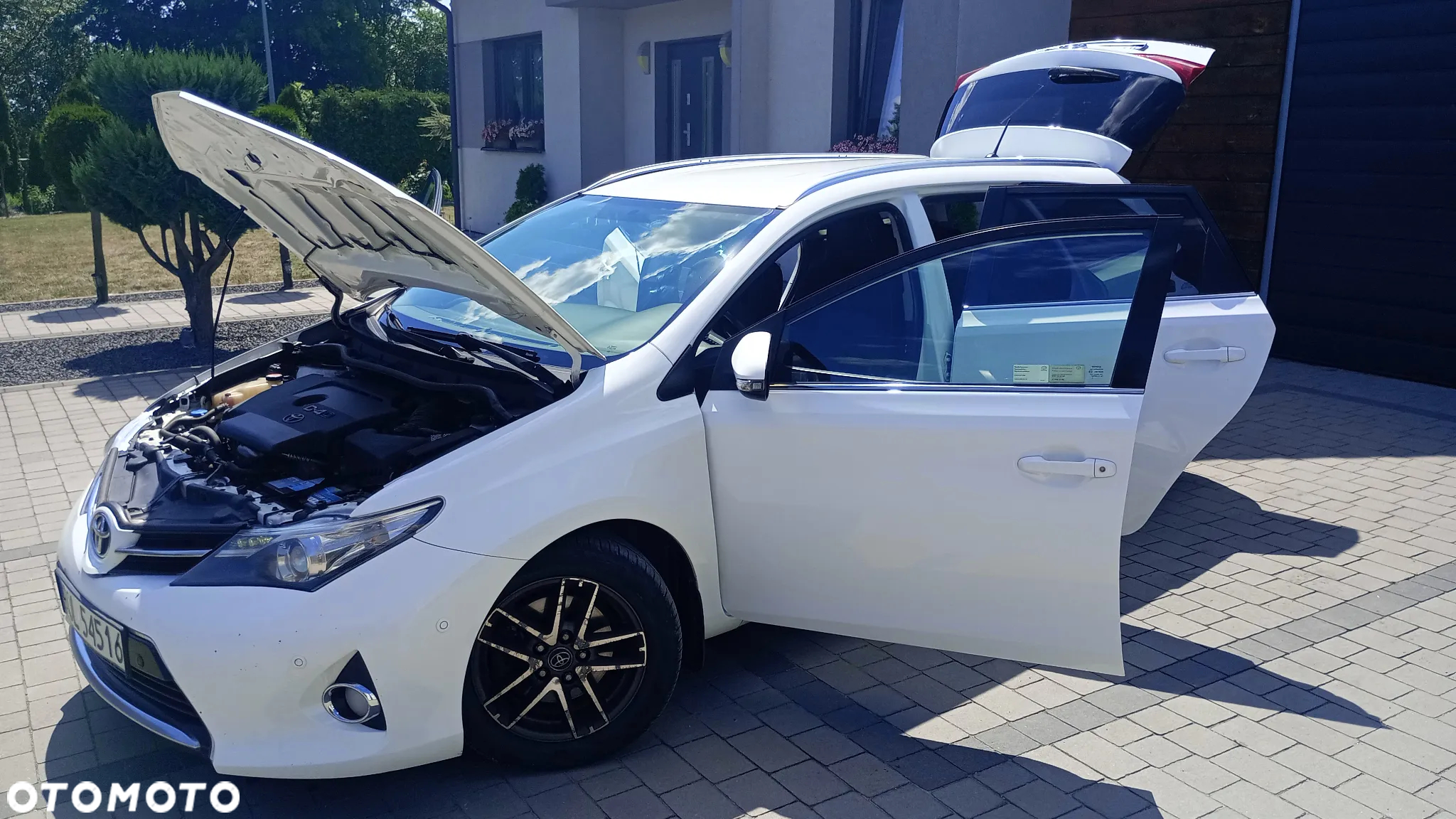 Toyota Auris - 16