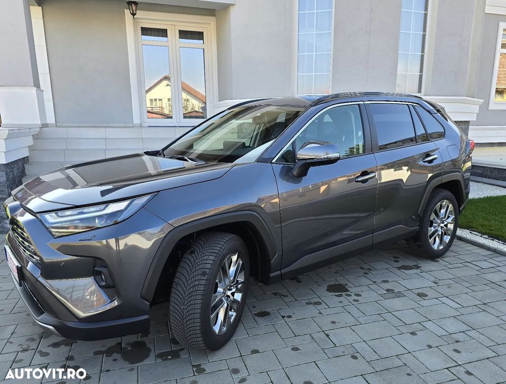 Toyota RAV4 - 1