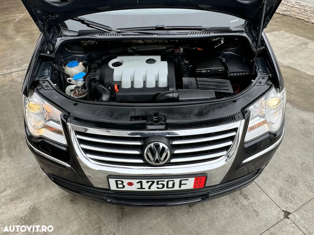Volkswagen Touran - 13
