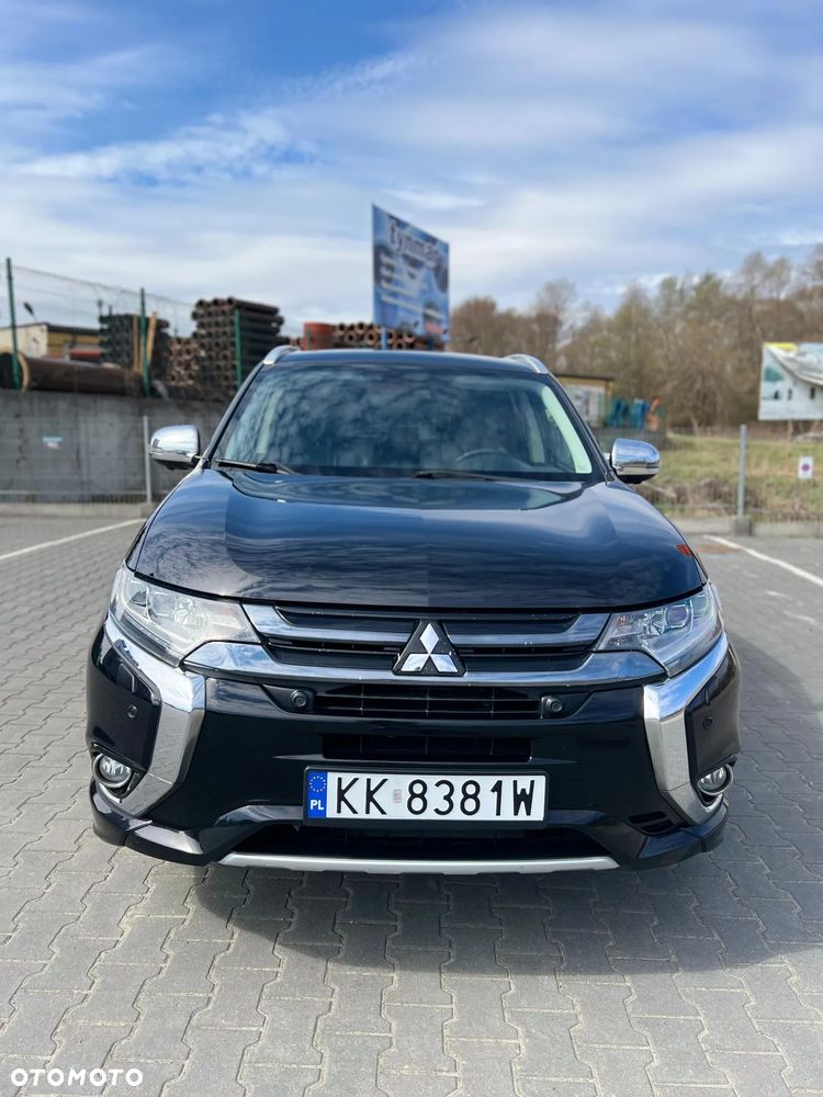 Mitsubishi Outlander 2.0 4WD Plus - 3