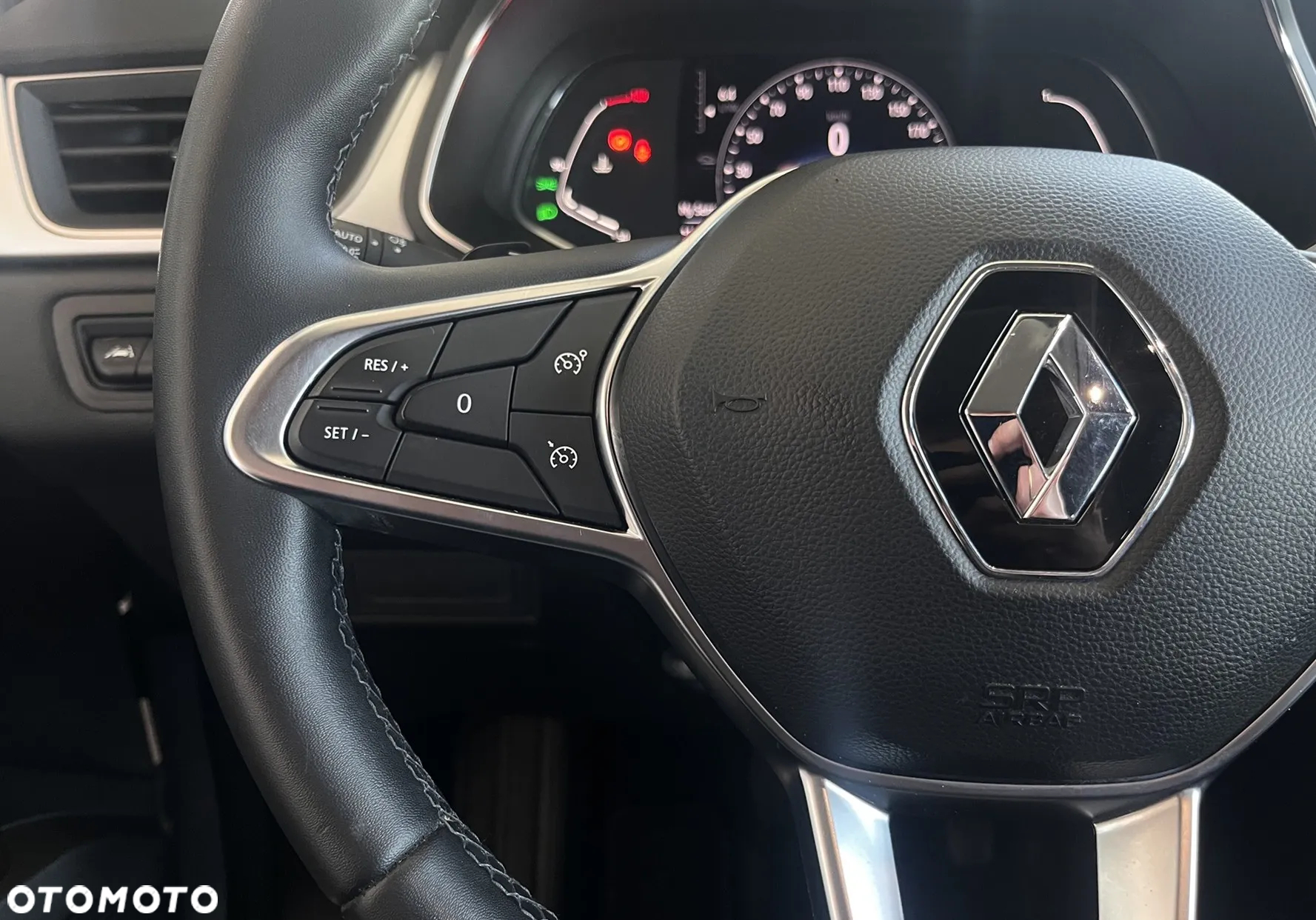 Renault Captur TCe 140 EDC GPF INTENS - 12