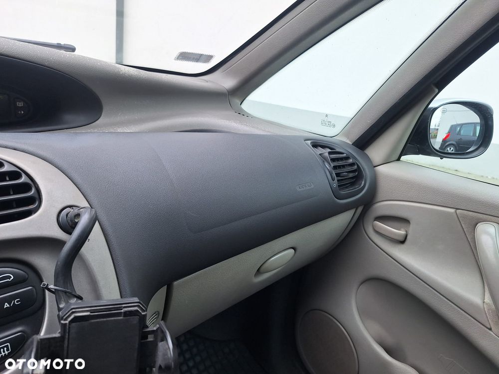 Citroën Xsara Picasso 1.6 16V Magic - 29