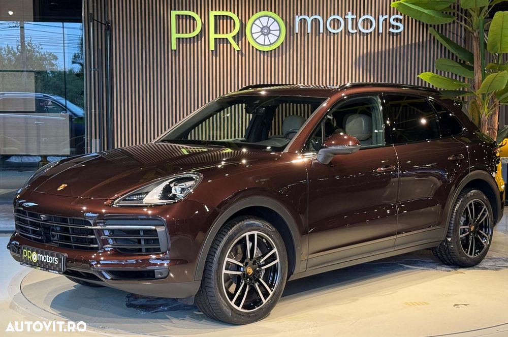 Porsche Cayenne - 1