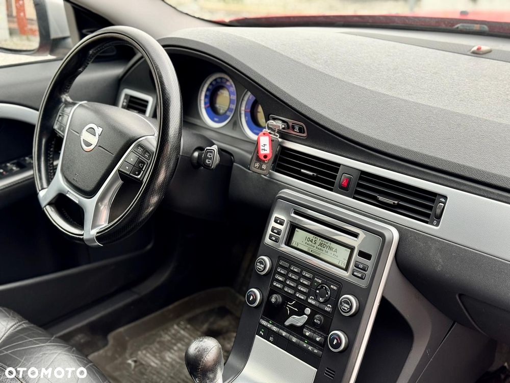Volvo V70 2.5T R-Design Summum - 35