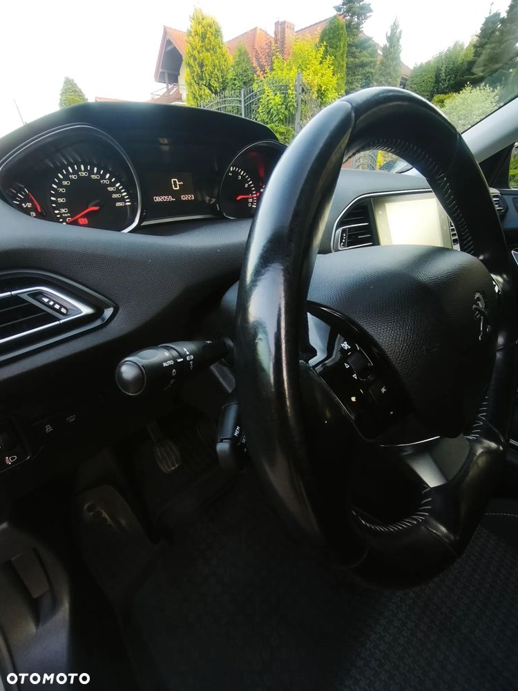 Peugeot 308 1.2 PureTech Style S&S - 18