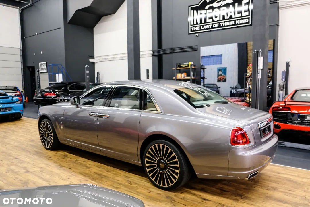 Rolls-Royce Ghost - 6