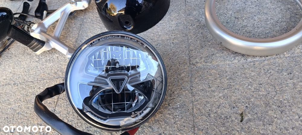 TRIUMPH SCRAMBLER 1200 LAMPA REFLEKTOR LICZNIK ZEGARY STELAŻ UCHWYTY KIERUNKOWSKAZ CHŁODNICA BAK ZBIORNIK - 6