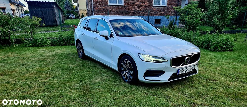 Volvo V60 B4 D Momentum Pro - 1
