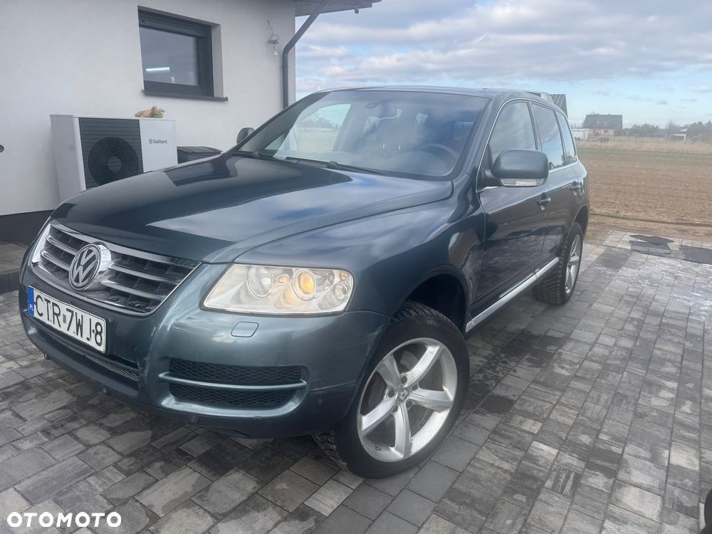 Volkswagen Touareg - 1