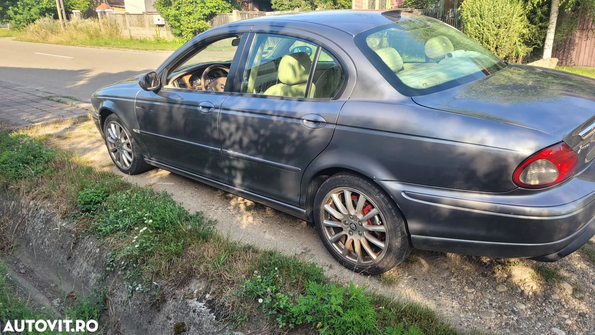 Dezmembrez jaguar x type 2.2l - 1