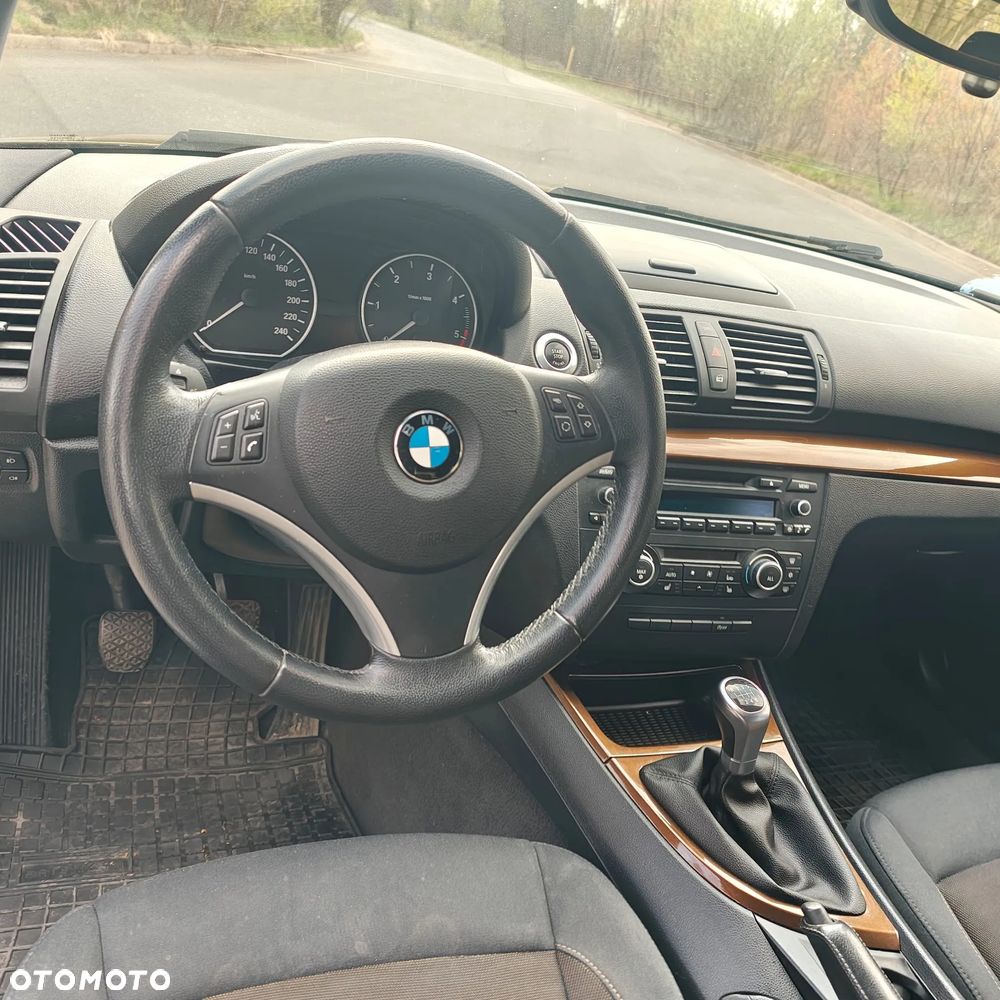 BMW Seria 1 116d Sport Line - 7