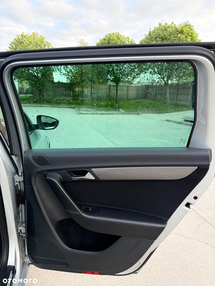 Volkswagen Passat 2.0 TDI BlueMotion Technology Highline - 16