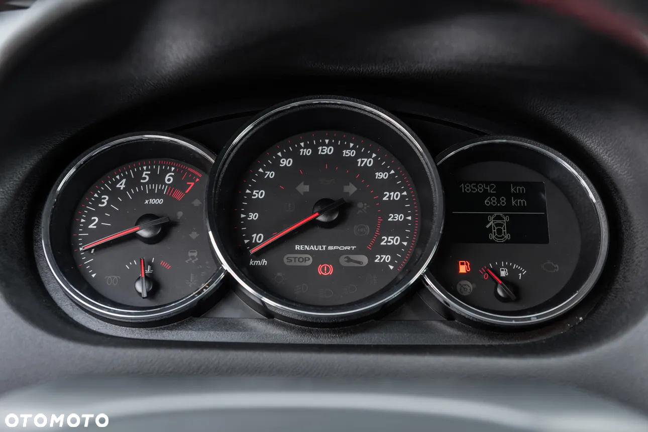 Renault Megane 220 GT - 19