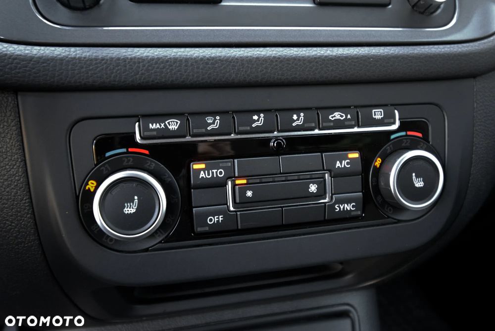 Volkswagen Tiguan 2.0 TDI DPF 4Motion BlueMotion Technology Trend & Fun - 15