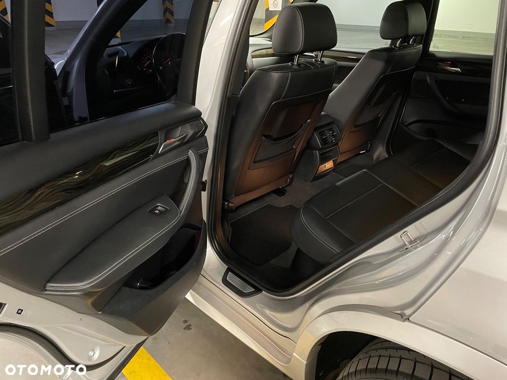 BMW X3 28i xDrive - 12