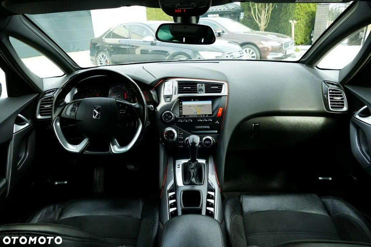 DS Automobiles DS 5 - 5