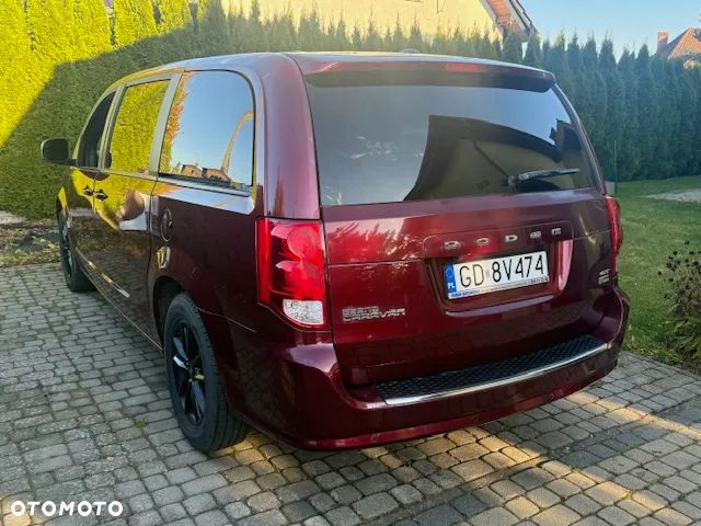 Dodge Grand Caravan 3.6 R/T - 15