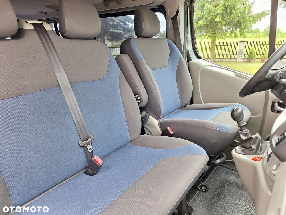 Renault Trafic FAP Grand Passenger Black Edition - 37