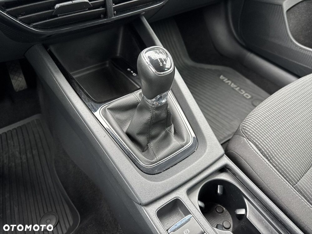 Skoda Octavia 1.5 TSI ACT Ambition - 15