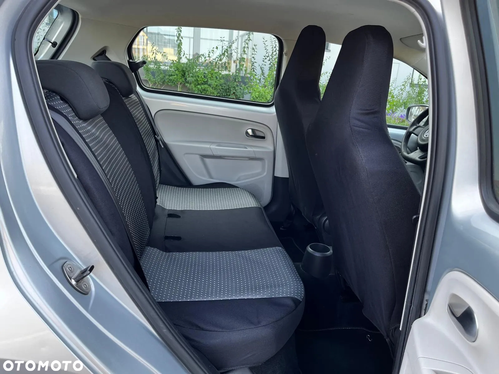 Volkswagen up! - 8