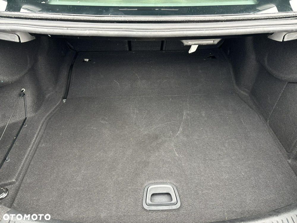 Mercedes-Benz Klasa E - 14